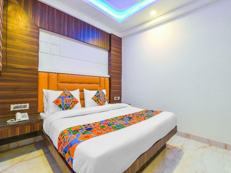 Oyo 15836 Pleasure River Front Resort Tuem Eksteriør billede