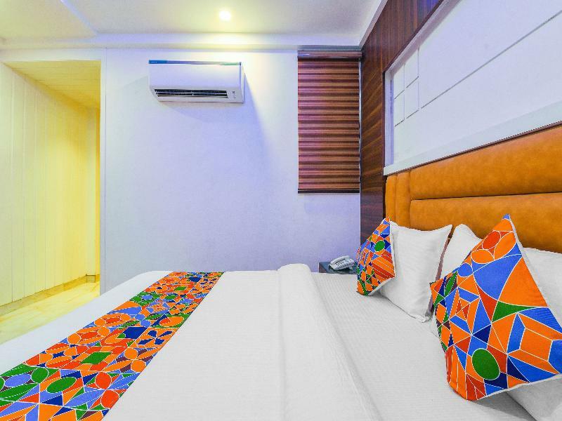 Oyo 15836 Pleasure River Front Resort Tuem Eksteriør billede